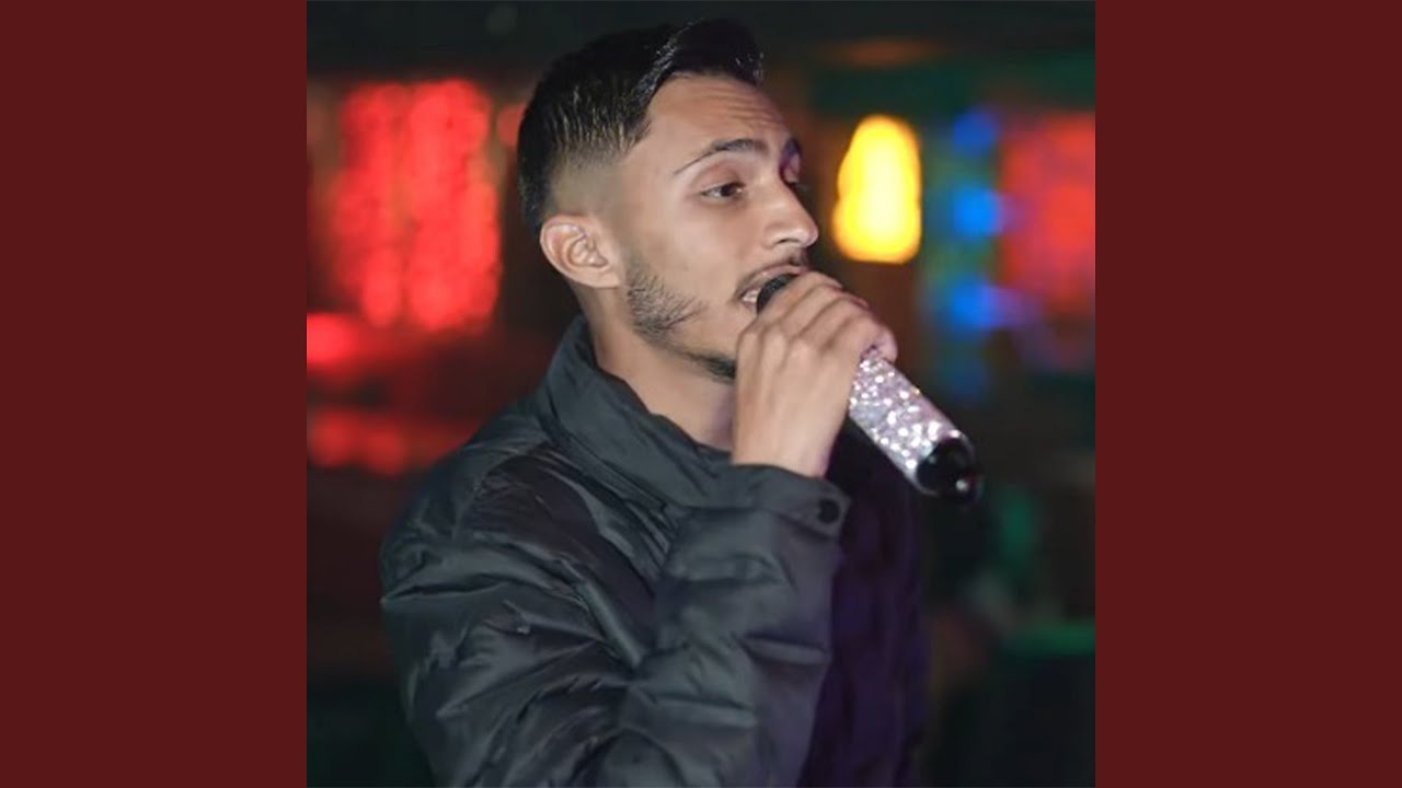 والله دنيا ولعبت بيا وذلتني بحبك