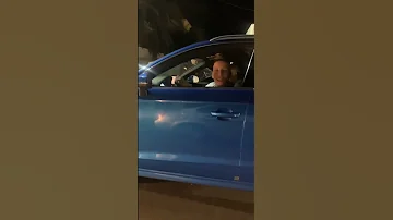تلاقات الشيخ ماميدو في الطريق شوف كيفاش رد عليهم 