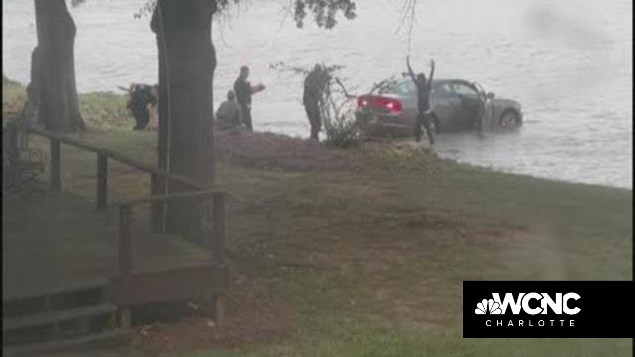 Suspect drives car into lake during police chase YouTube