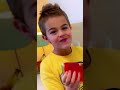 خلودة يجرب جيلي البطيخ