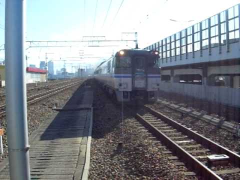 特急はまかぜ３号　塚本駅通過