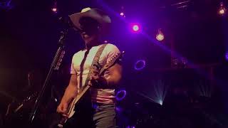 Dustin Lynch - Love Me or Leave Me Alone LIVE new song! // 12th and Porter 6.10.17 CMAFEST