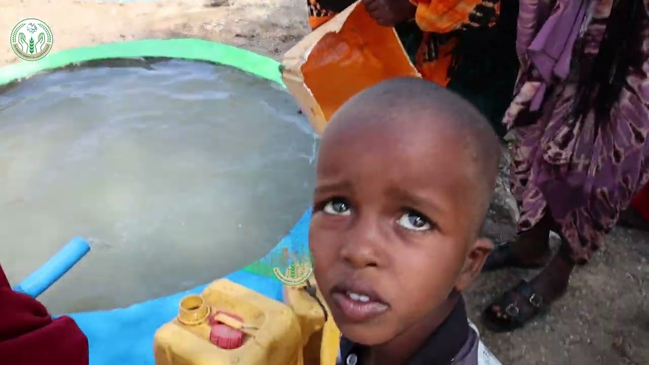 Muxsinad Degaanka Lafaruug Ugu deeqday Ceelbiyood  Alraxma Charity