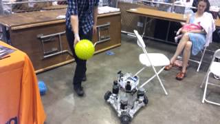 Maker Faire: ansync.com beaglebone ball-following robot