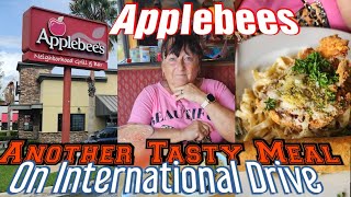 APPLEBEES / INTERNATIONAL DRIVE ORLANDO / LOVELY VALUE MEAL AND DRINKS