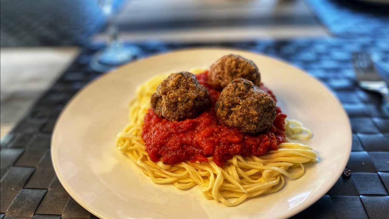 Homemade spaghetti and meatballs from scratch at home