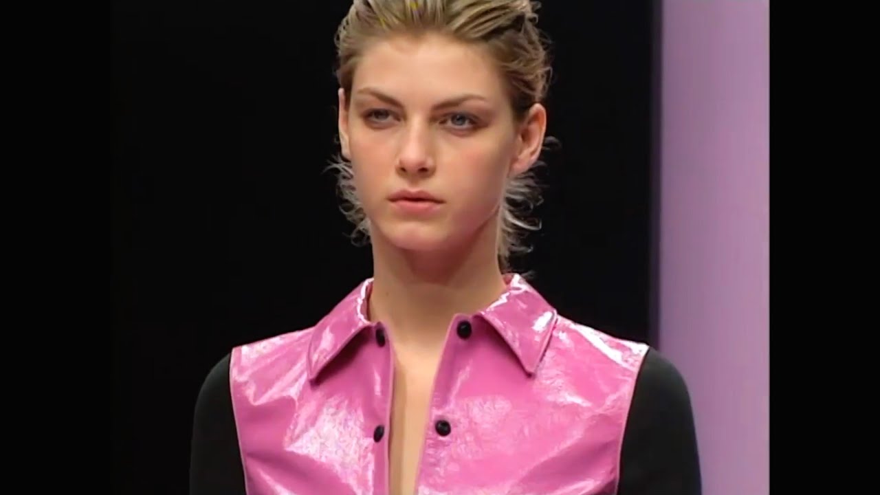 MIU MIU SPRING SUMMER 2000 - YouTube