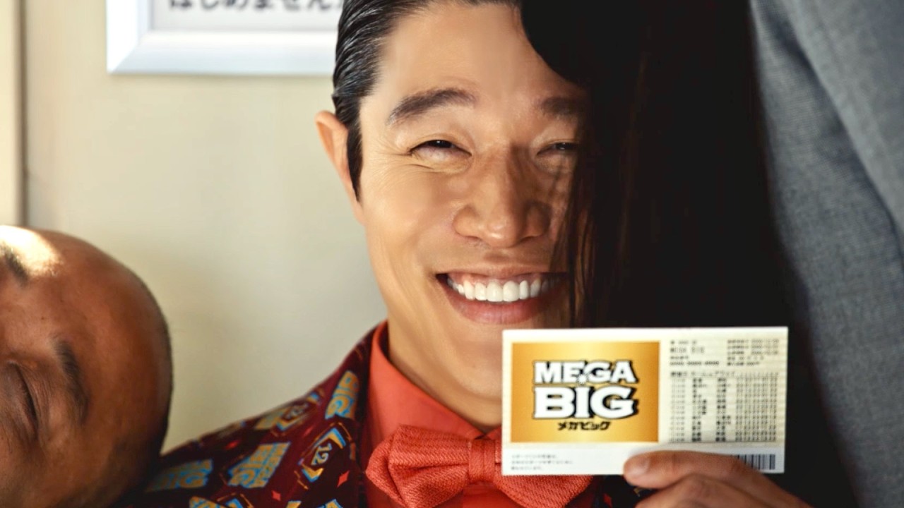 鈴木亮平、トム・ブラウン布川の髪は「いい匂い」／MEGA BIG CM＋インタビュー＋メイキング