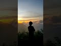 senja lautan awan gunung sumbing , dengan golden sunsetnya