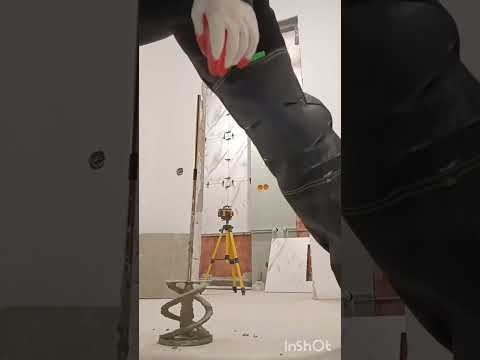 تمیز کردن همزن ملات ابزار ساختمانی ترفند کارگری پاک کردن ملات آموزش ساختمانی سیمان ساختمان