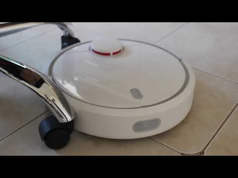 Робот-пылесос Xiaomi Mi Robot Vacuum Cleaner все сделает сам