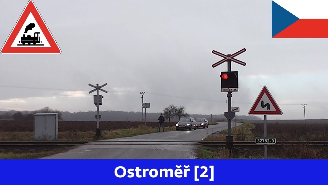 Železniční přejezd Ostroměř [2] - 27.12.2013