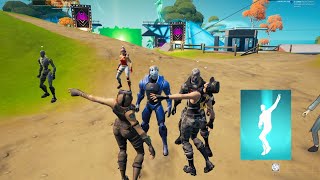 Renegade Raider Flexes NEW Lo-Fi Headbanger Emote in Party Royale!