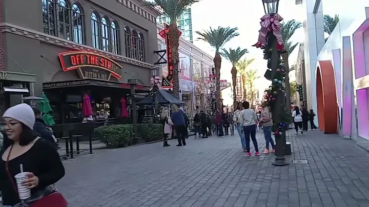 VIEWS FROM THE LINQ PROMINADE LAS VEGAS STRIP FRID...