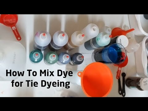 How To Mix A Soda Ash Solution and Liquid Dye for Tie Dyeing