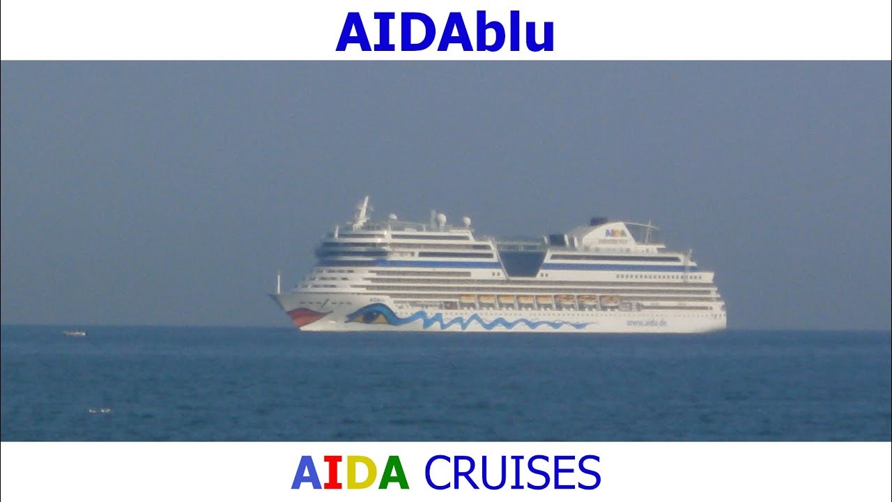 Arrival of Cruise Ship AIDAblu in Bari (AIDA Cruises) - HD