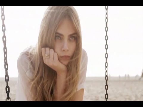 Video: Cara Delevingne y Michelle Rodriguez - amor y pasión