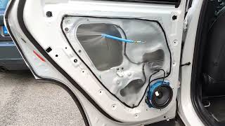 Hyundai Tucson NX4 2021 rear door disassembly + other