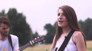 Catherine McGrath - Lost In The Middle (Acoustic)