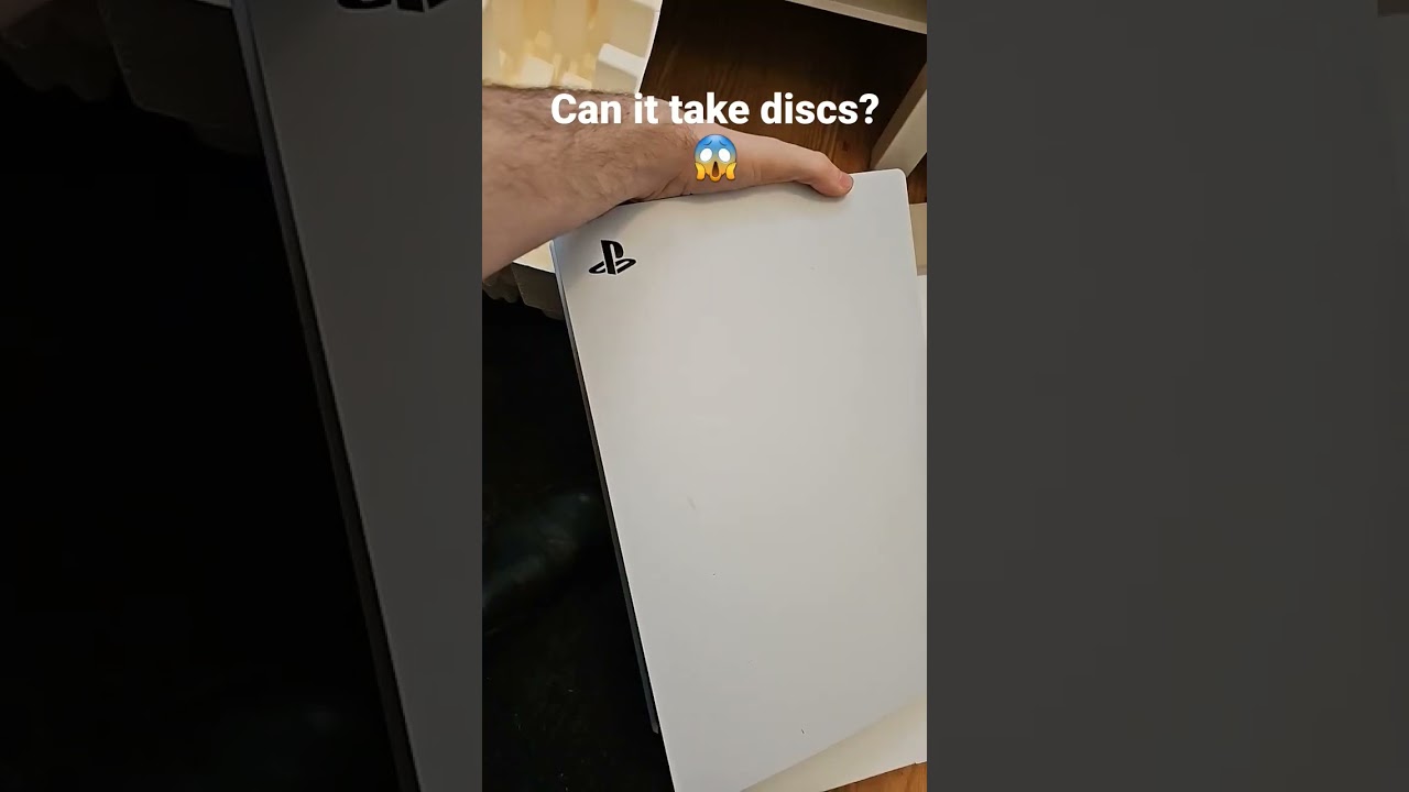 Does digital PS5 play discs? 