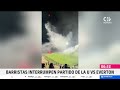 CON BENGALAS y pirotecnia: Barristas interrumpieron partido de la U vs Everton tras incidentes