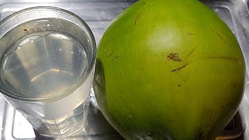 Cách uống nước dừa không cần dao rất đơn giản ít ai biết
