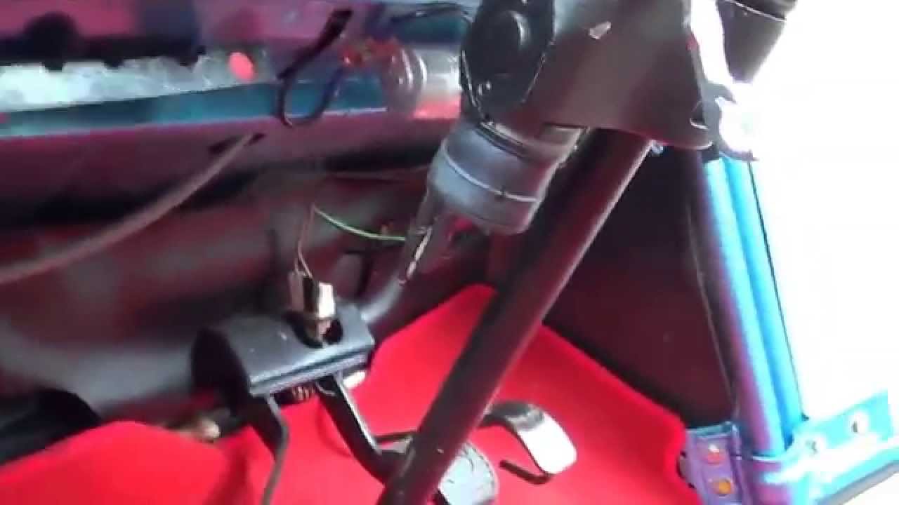 CITROEN 2cv - SORTING OUT A STICKY THROTTLE CABLE
