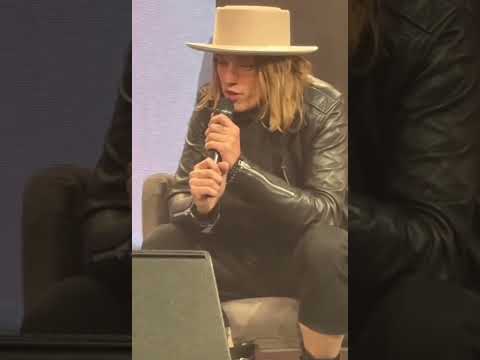 Vidéo: Fortune de Jamie Campbell Bower