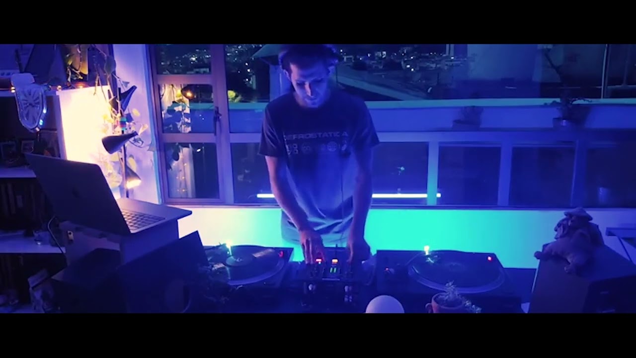 Tonton Fourtwenty Sound - Vinyl Sessions 001 di YouTube Tonton Fourtwenty Sound - Vinyl Sessions 001 di YouTube