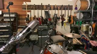 Aiwa VM12 1940's ribbon microphone demo