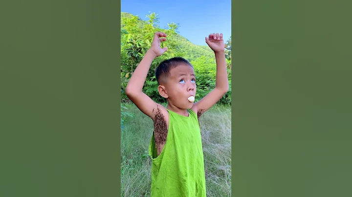 Bushcraft skills: Simple but very USEFUL #camping #survival #forest #outdoors #shorts