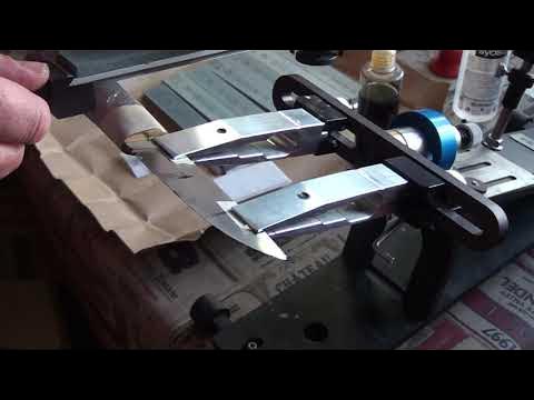 Заточка масляными камнями. Масляный точильный камень. Точильный камень 10000 грит. Бруски для доводки ножей. Заточка масляными камнями.