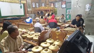 Download Lagu Gending Manyar Sewu mengawali gladen malam ini Sanggar Sedya Budaya sirkandi Kedung Bulu MP3