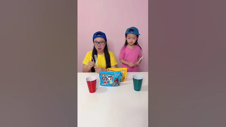 Funny Family Game - Mom vs Cute baby. It's so fun !!! #PartyGame #challenge #funnyfamily #shorts