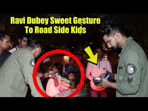 Ravi Dubey Sweet Gesture To Road Side KIDS | URI Movie Success Party