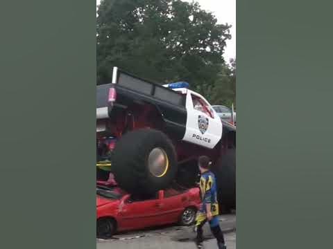 Lemoine Freestyle Monstertruckshow Action Unterhaltung Monster Trucks ...
