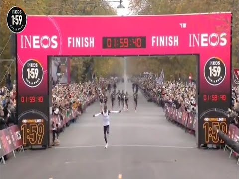 Kipchoge corre el maratón en 1:59:40