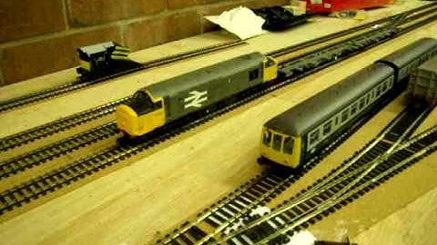 Class 108 arriving on Buxstone Shed