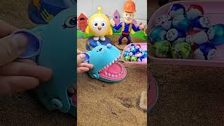 Introducing the "VitaWear SmartBand," a next-generation wearable gadget🎉