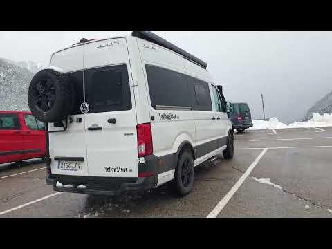 Volkswagen Crafter 4motion camper offroad.