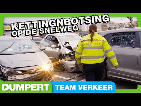 Motorrijder mist bocht en knalt op tegenligger | Dumpert: Team Verkeer