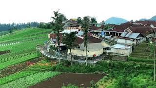 Desa yang indah dan bersih , desa dilereng gunung