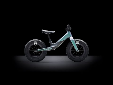 Video: Specialized Hotwalk Carbon balance bike: di balik layar lihat sepeda anak-anak seharga £999