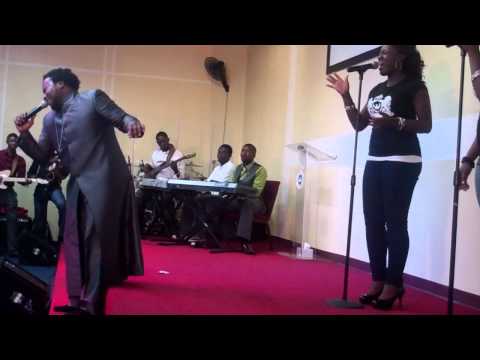 Sonnie Badu Performing BABA @ RCCG (Grace Chapel)