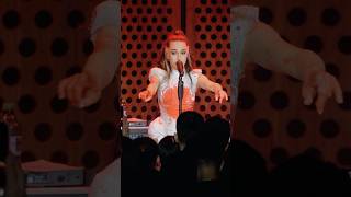 Simt Dansează Și-N Altcineva Aceeași Bătaie Din Inima Meaesența Piesei, A Albumului Puls