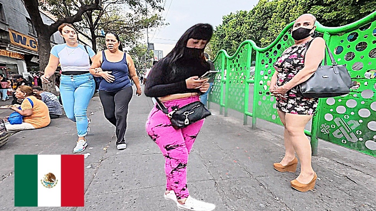 What Tourists DON'T See: The Real Heart of Mexico City (Raw La Merced)