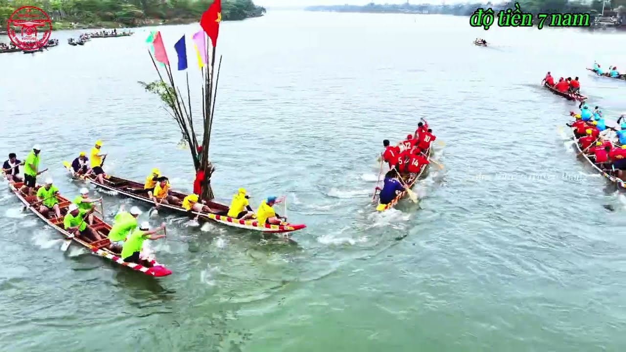 Традиционные лодочные гонки деревни Триеу Сон Донг, 2026 год, призовой фонд 7 долларов.