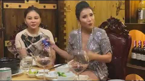 MC Diễn Viên Cát Tường và Diễn Viên Lê Giang dìm hàng  Nghệ Sĩ Tiết Cương