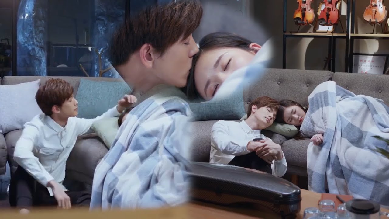 灰姑娘陪霸總工作太累睡著了，霸總再也無法掩藏愛意把她抱到沙發上休息，深情親吻她【最动听的事20 1 I Hear You】