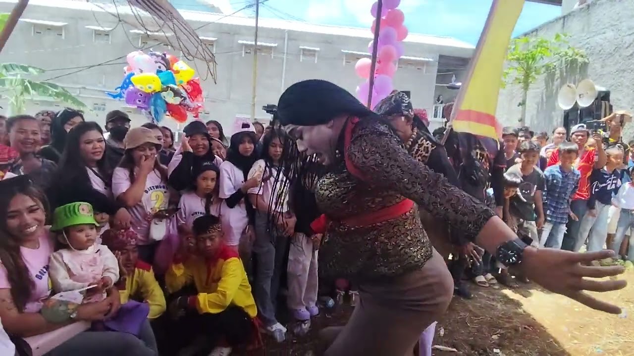 Upacara adat Seni  Benjang Mekar Budaya | D Cinangka